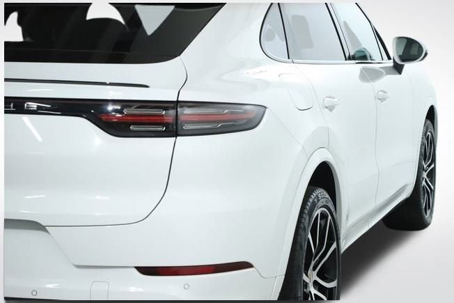 Used 2021 Porsche Cayenne Coupe image 46