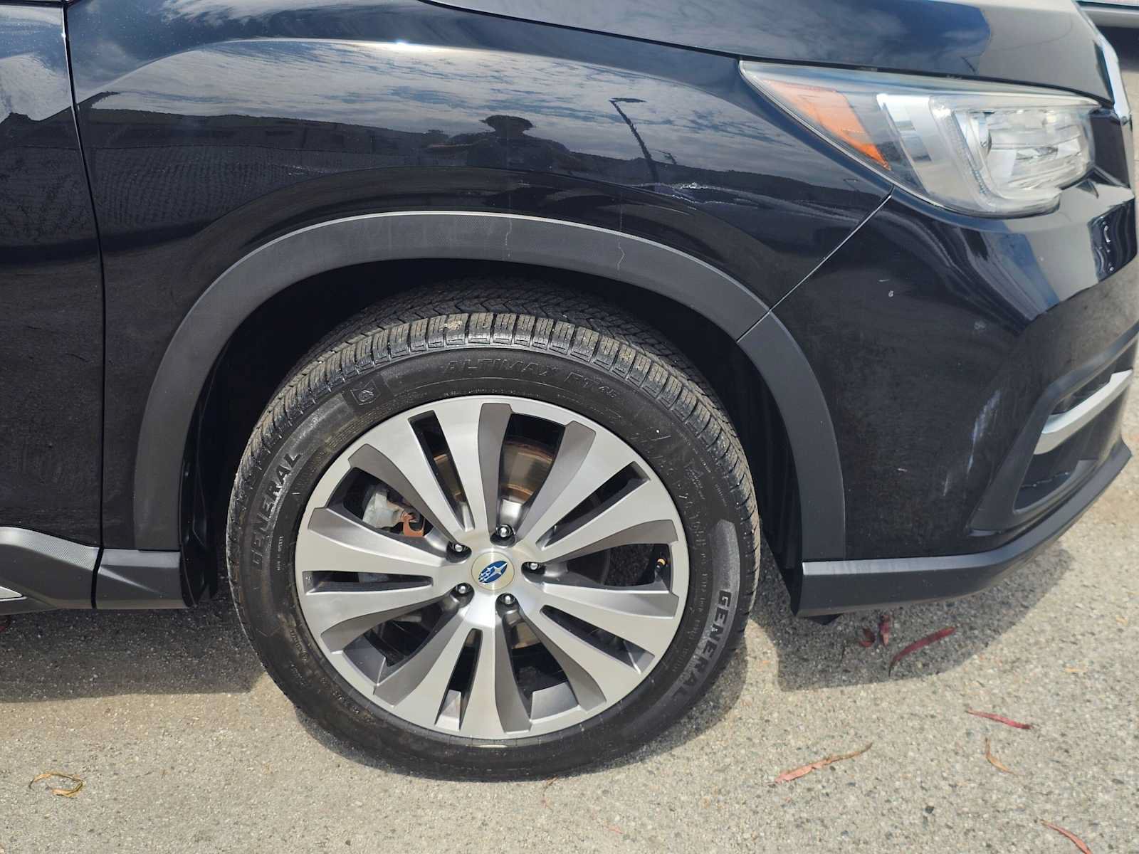 Used 2019 Subaru Ascent Limited AWD/4WD image 9