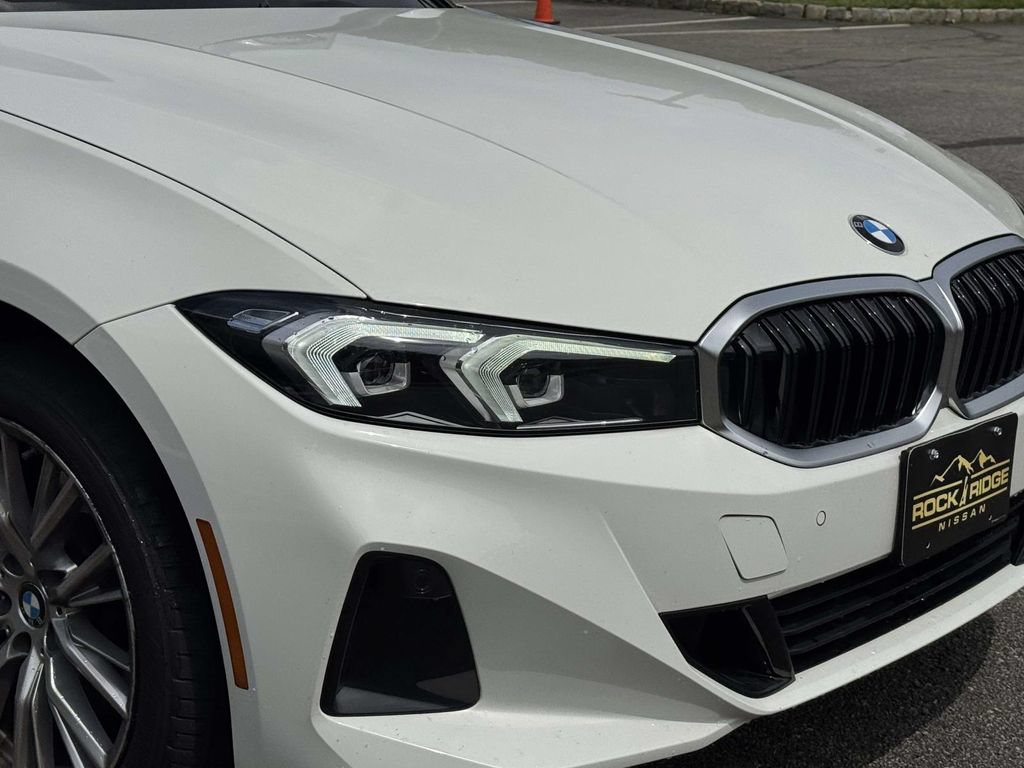 Used 2023 BMW 330i xDrive Sedan w/ Premium Package AWD/4WD image 7
