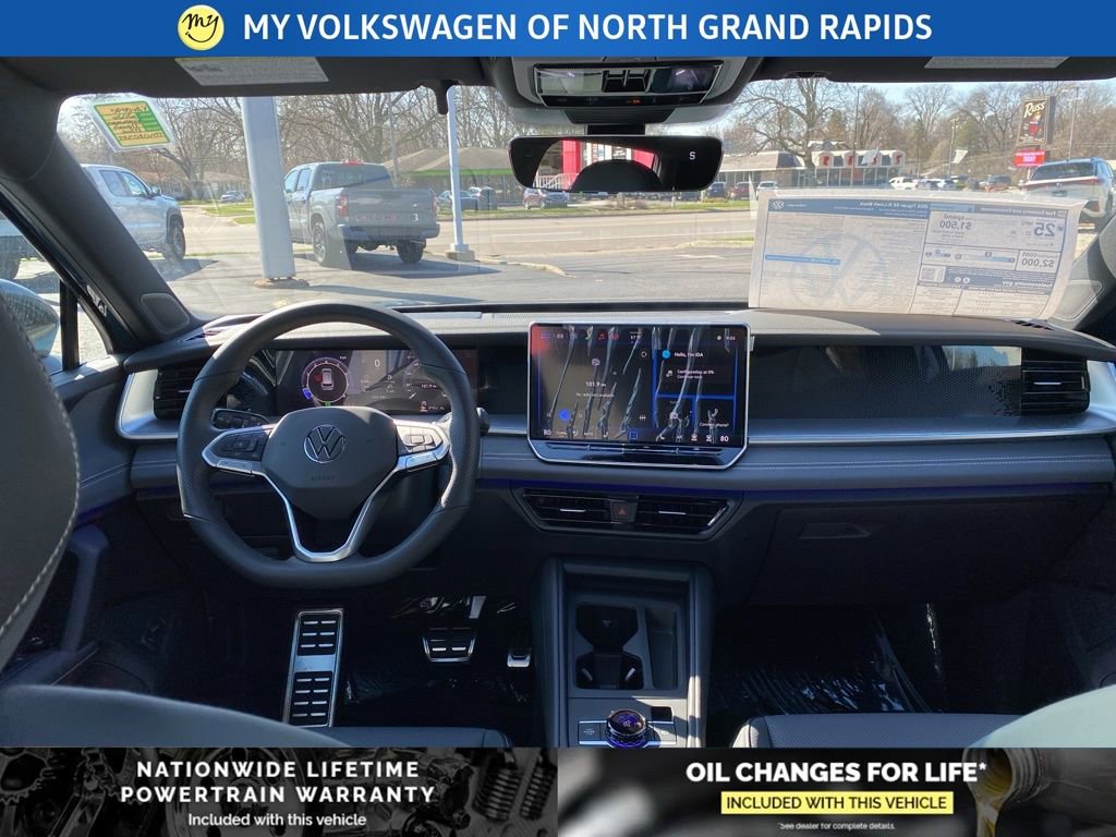 New 2026 Volkswagen Tiguan SE R-Line image 19