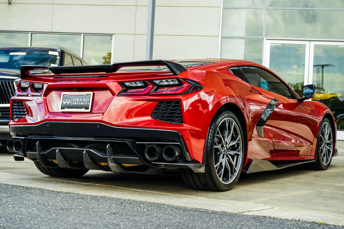 Used 2024 Chevrolet Corvette Stingray Preferred Cpe w/ Battery Protection Package RWD image 10