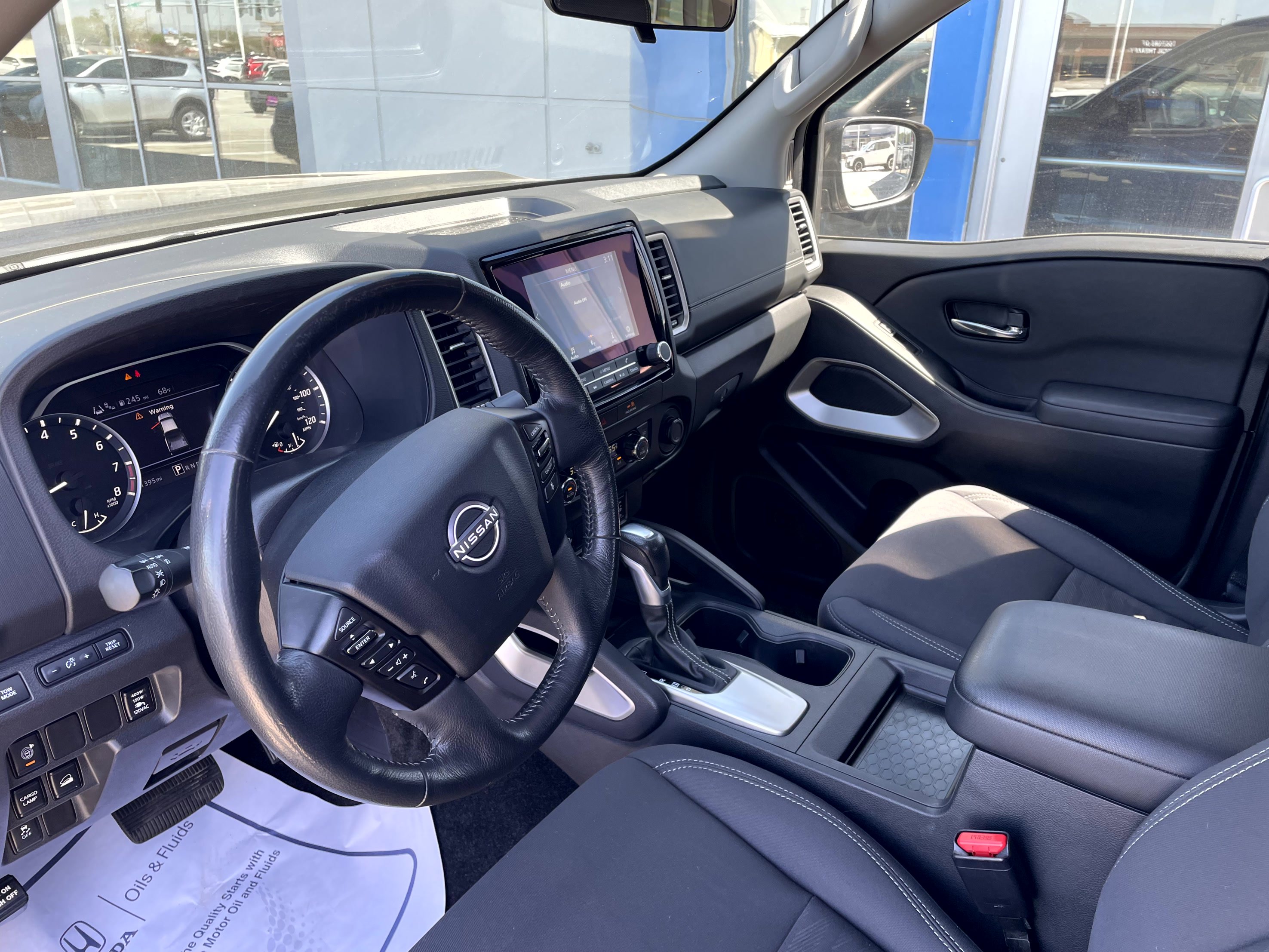 Used 2022 Nissan Frontier SV AWD/4WD image 11