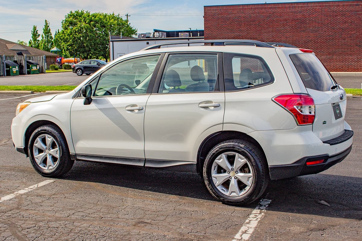 Used 2015 Subaru Forester 2.5i w/ Alloy Wheel Package AWD/4WD image 3