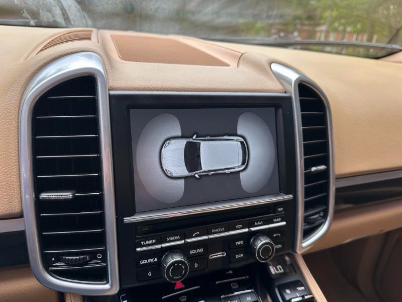 Used 2011 Porsche Cayenne S AWD/4WD image 33