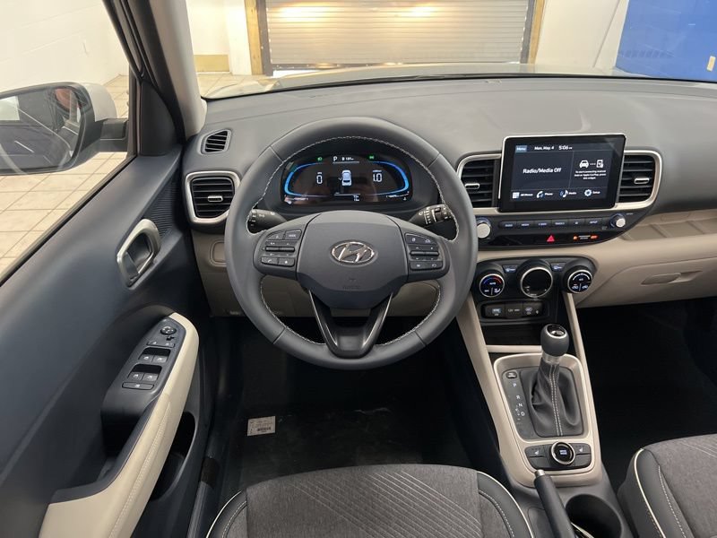 New 2026 Hyundai Venue SEL FWD image 29