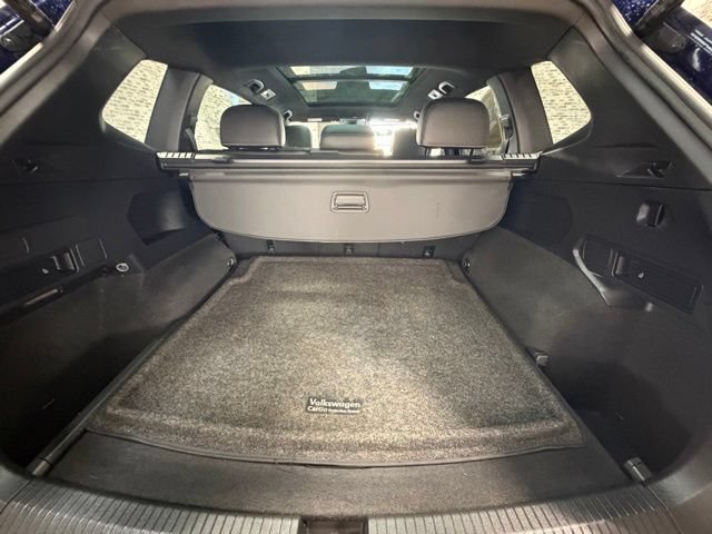 Used 2022 Volkswagen Tiguan SEL R-Line AWD/4WD image 10
