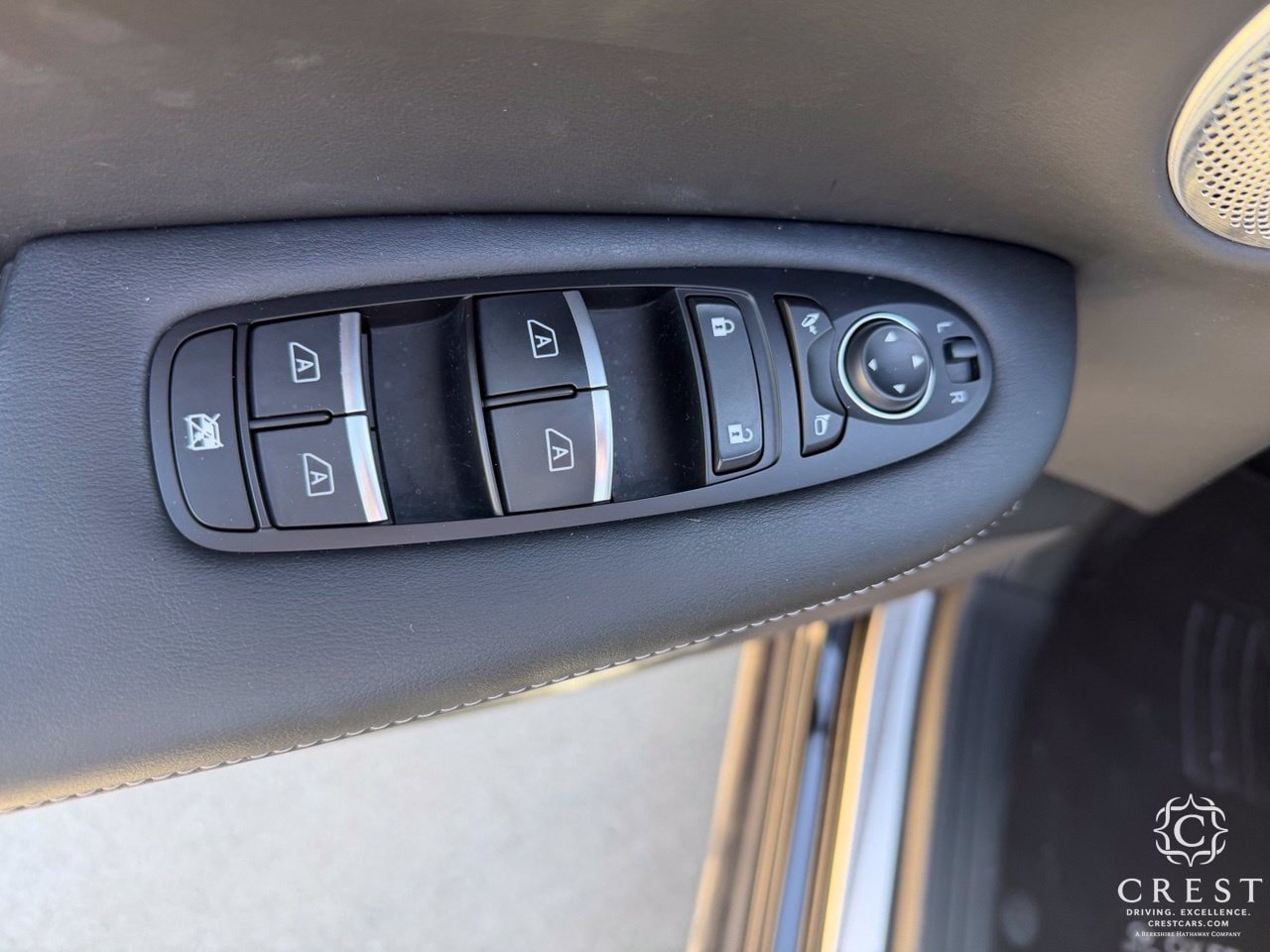 Used 2023 INFINITI QX55 Essential w/ Accent Package AWD/4WD image 10