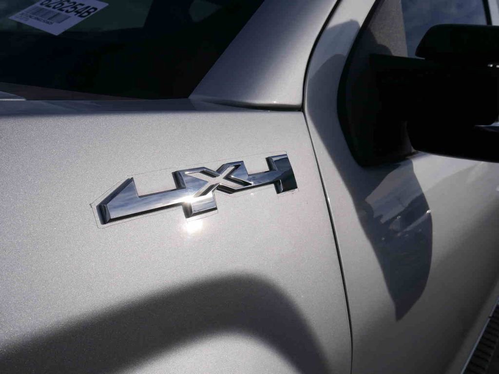 Used 2017 GMC Sierra 1500 SLT w/ SLT Premium Package image 15