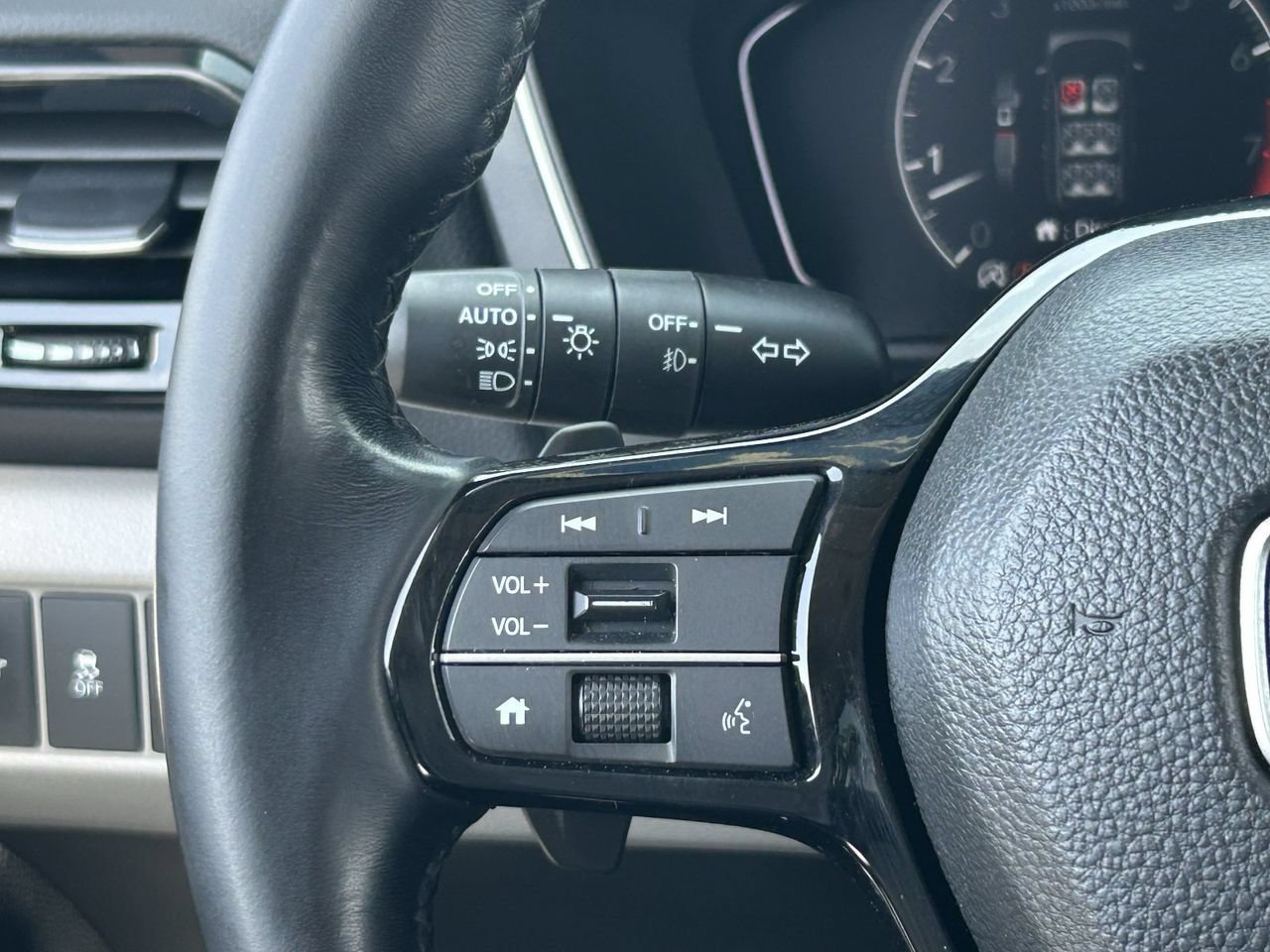 Used 2024 Honda Pilot Touring image 27
