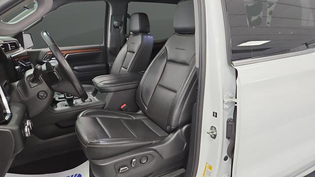Used 2023 GMC Sierra 1500 Denali w/ Denali Reserve Package AWD/4WD image 9
