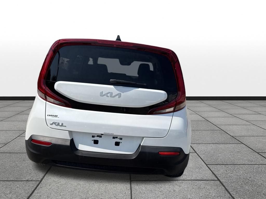 Used 2022 Kia Soul LX FWD image 6