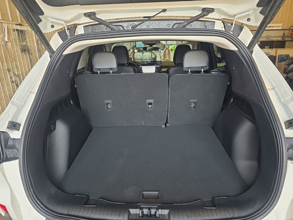 New 2024 Ford Escape SE FWD image 22