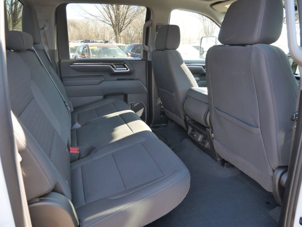 Used 2025 Chevrolet Silverado 2500 LT w/ Convenience Package AWD/4WD image 24