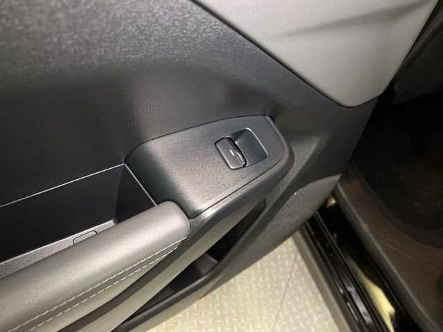 Certified 2025 Subaru Crosstrek 2.0i Premium image 52