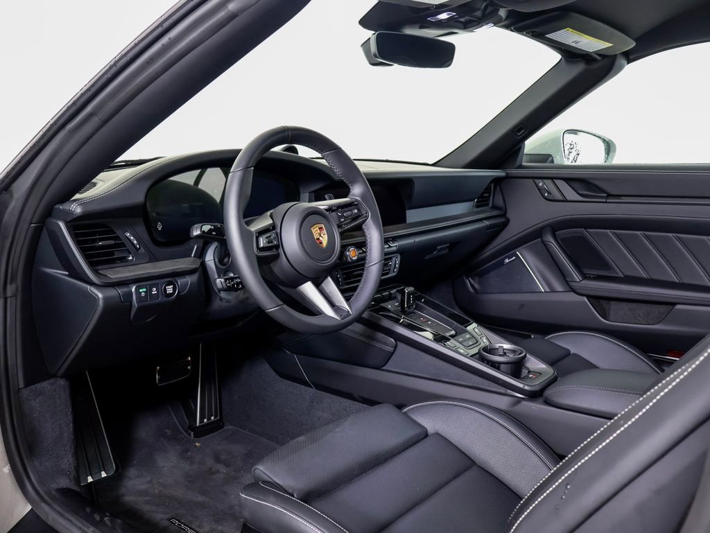 Used 2026 Porsche 911 Carrera GTS image 4
