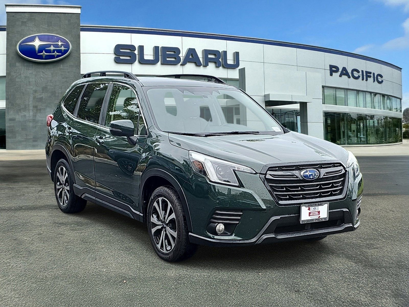 Certified 2023 Subaru Forester Limited image 1