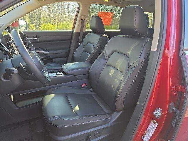 Certified 2025 Nissan Pathfinder SL w/ SL Premium Package image 13