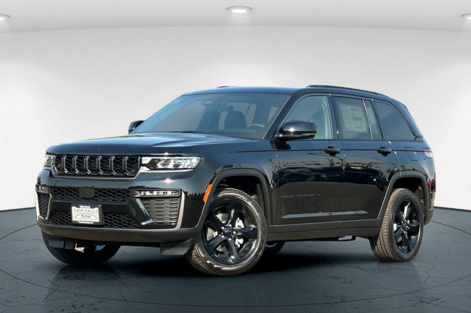 New 2026 Jeep Grand Cherokee Limited w/ Limited Altitude Package