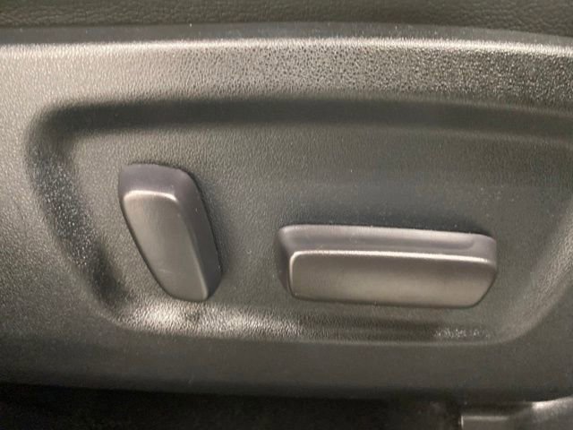 Used 2019 Toyota Highlander SE image 42