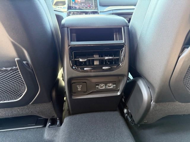 New 2025 Jeep Grand Cherokee Altitude image 26
