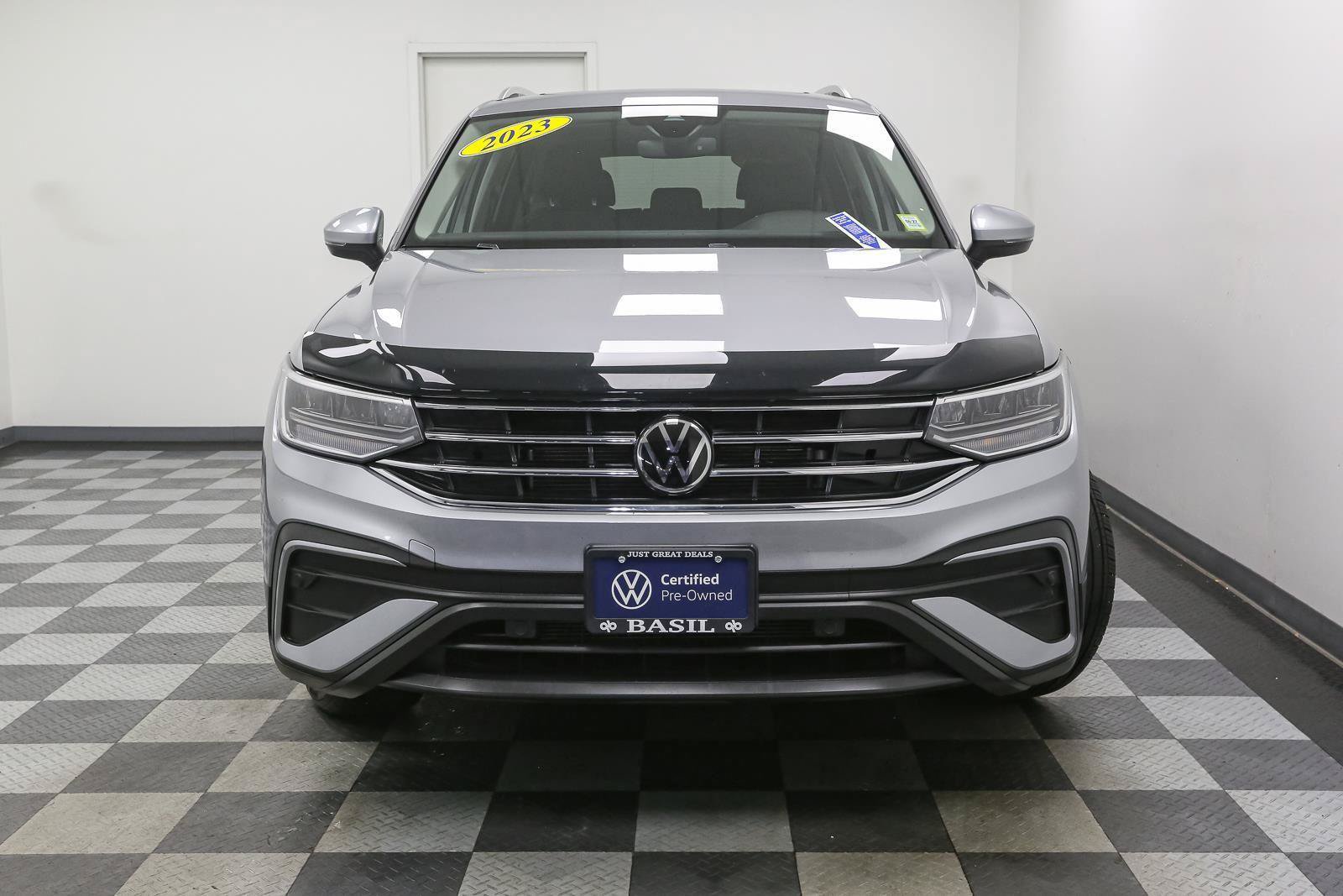 Certified 2023 Volkswagen Tiguan SE AWD/4WD image 4