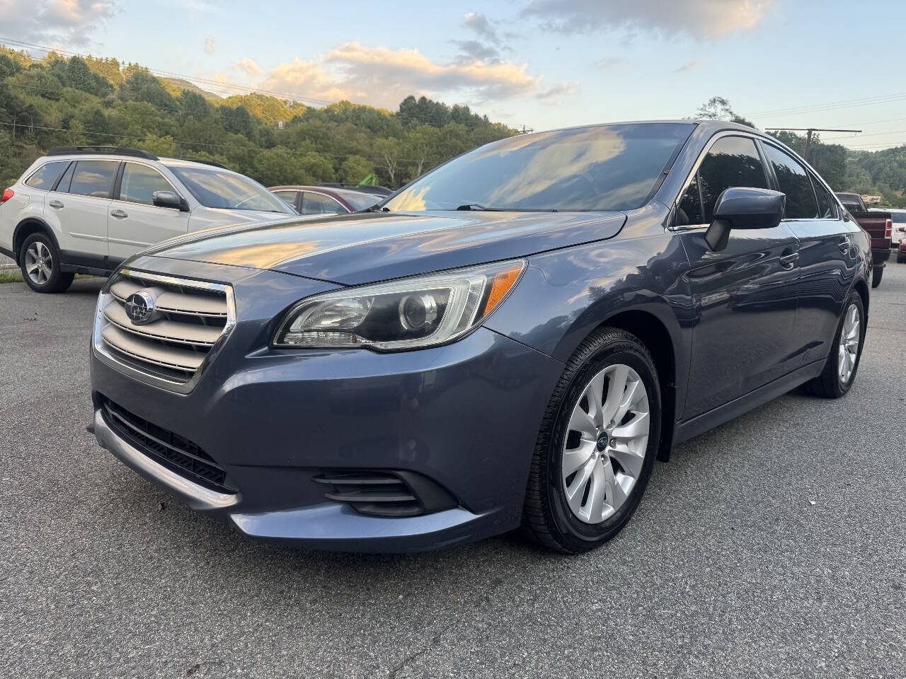 Used 2015 Subaru Legacy 2.5i Premium AWD/4WD image 2