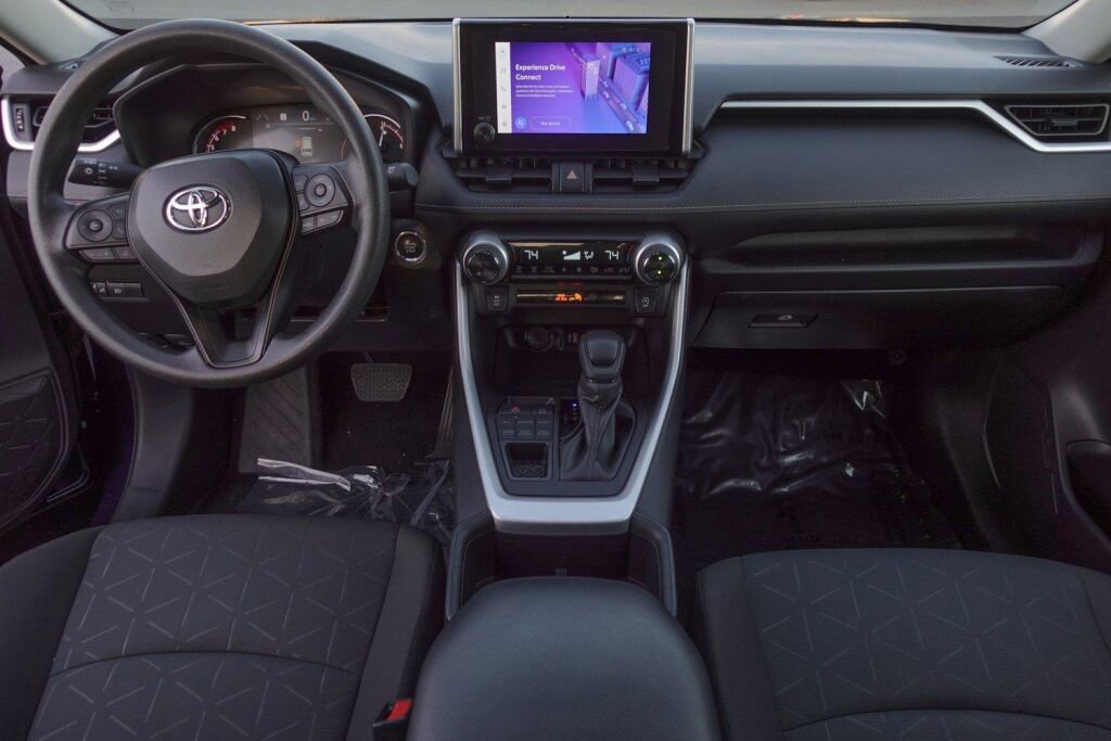 Used 2024 Toyota RAV4 XLE image 12