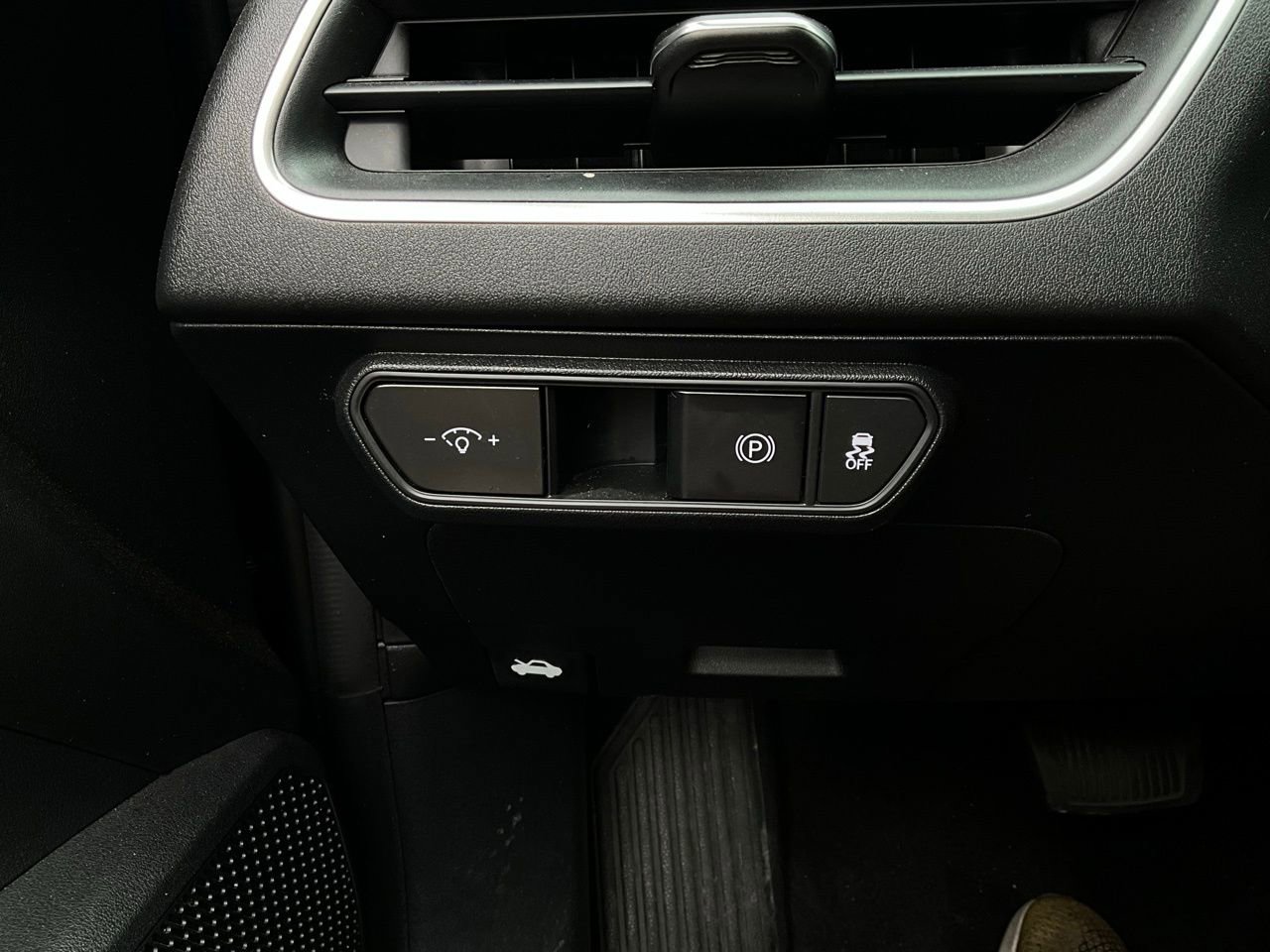 Used 2025 Kia K4 LXS image 21