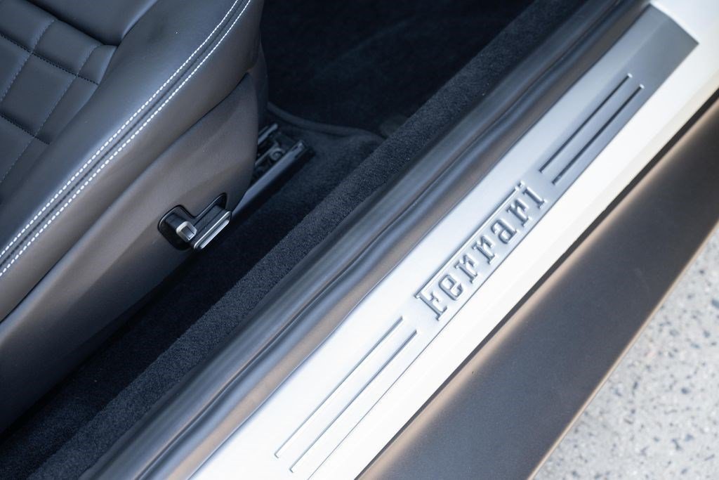 Used 2022 Ferrari Roma RWD image 56