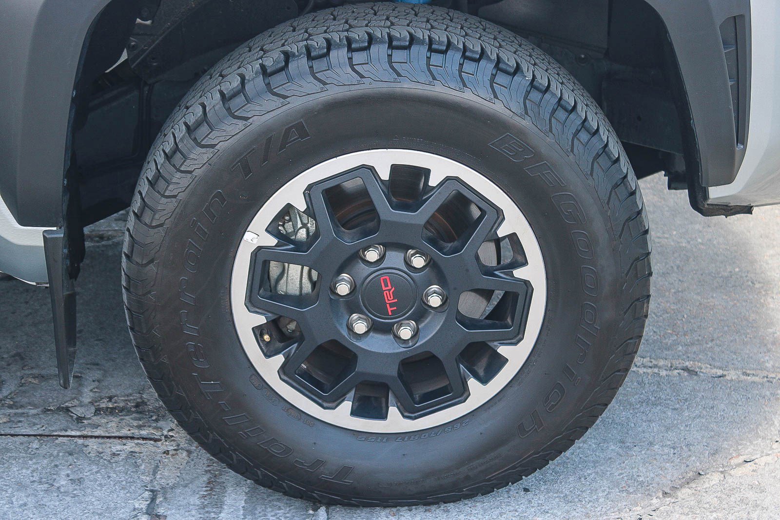 Certified 2024 Toyota Tacoma TRD Off-Road w/ TRD Off Road Upgrade Package AWD/4WD image 11