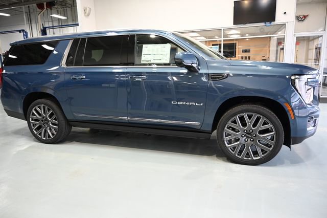 New 2026 GMC Yukon XL Denali Ultimate AWD/4WD image 4