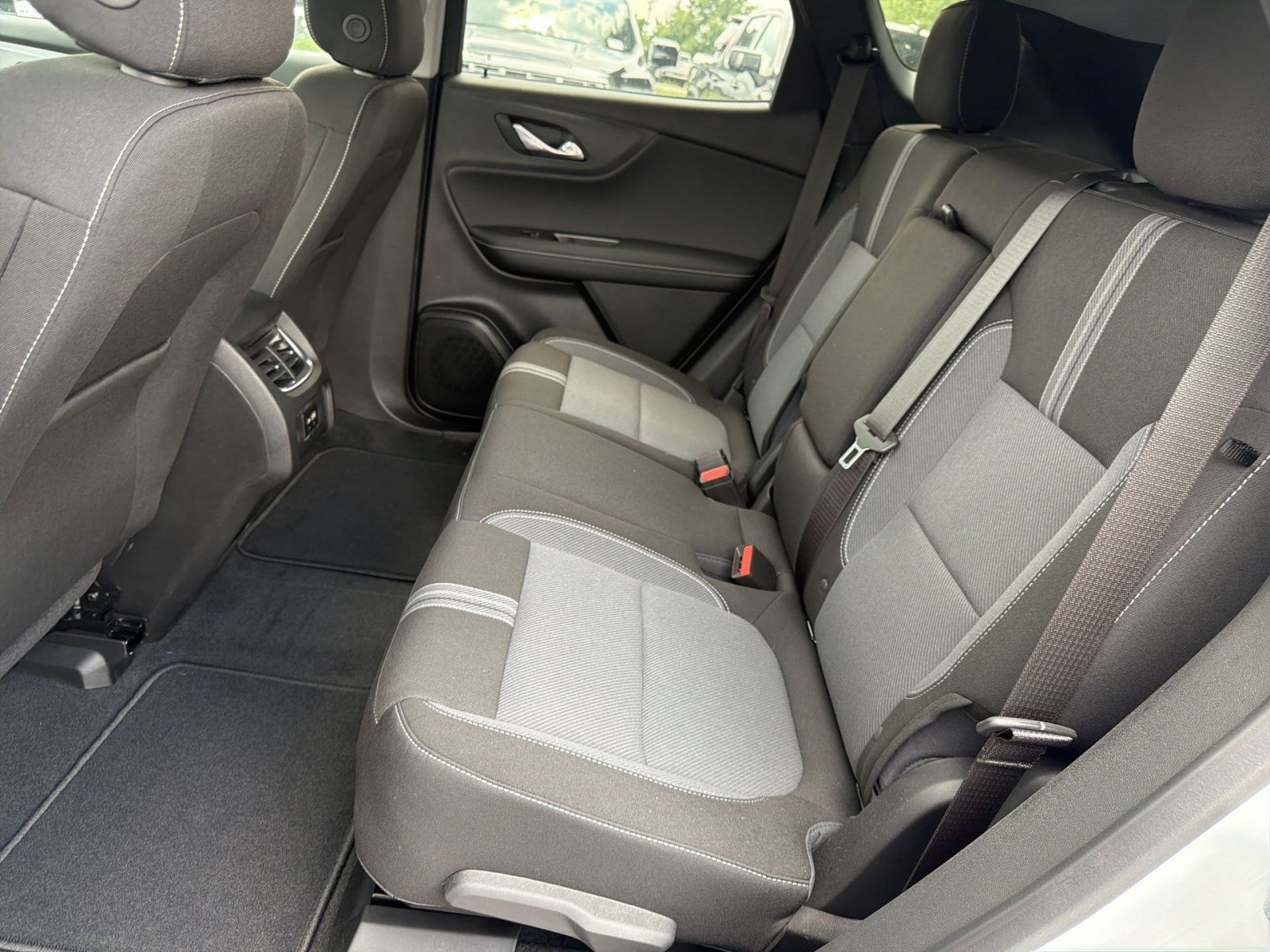 New 2026 Chevrolet Blazer LT w/ Convenience Package AWD/4WD image 17