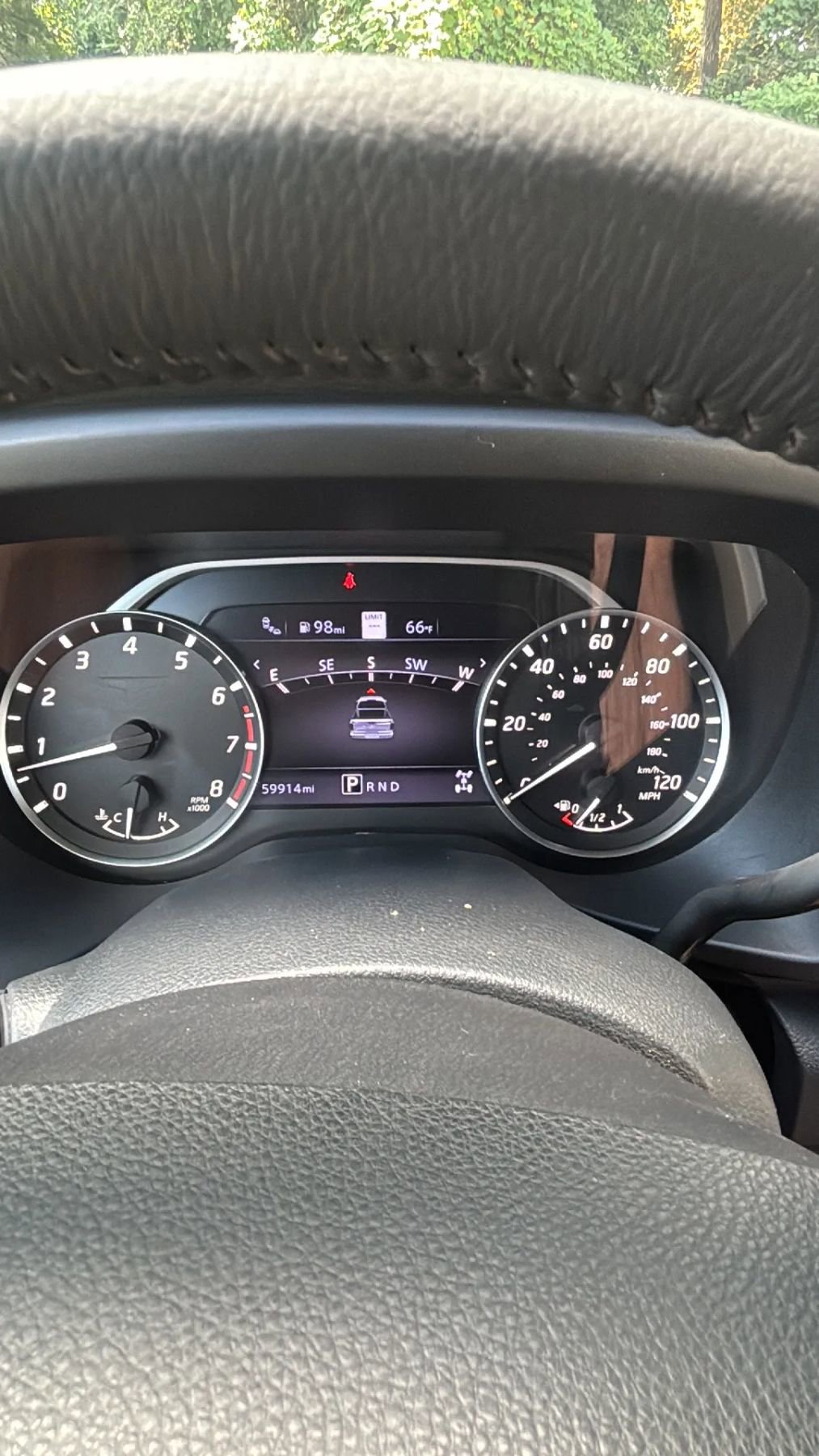 Used 2021 Nissan Titan SV w/ SV Convenience Package image 11