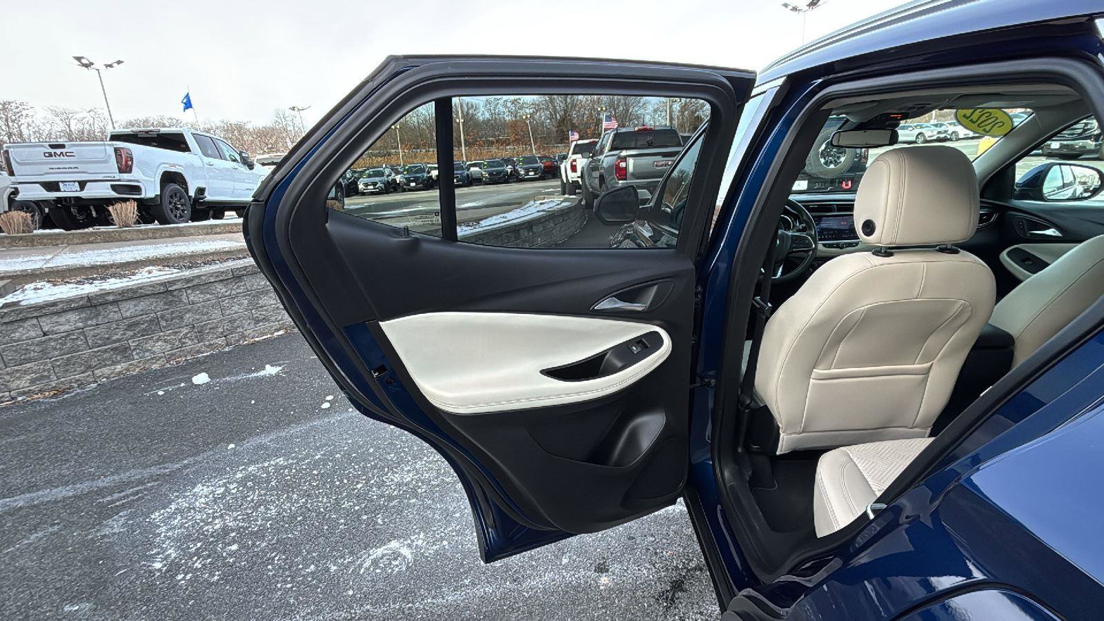 Certified 2022 Buick Encore GX Essence w/ Advanced Technology Package image 29