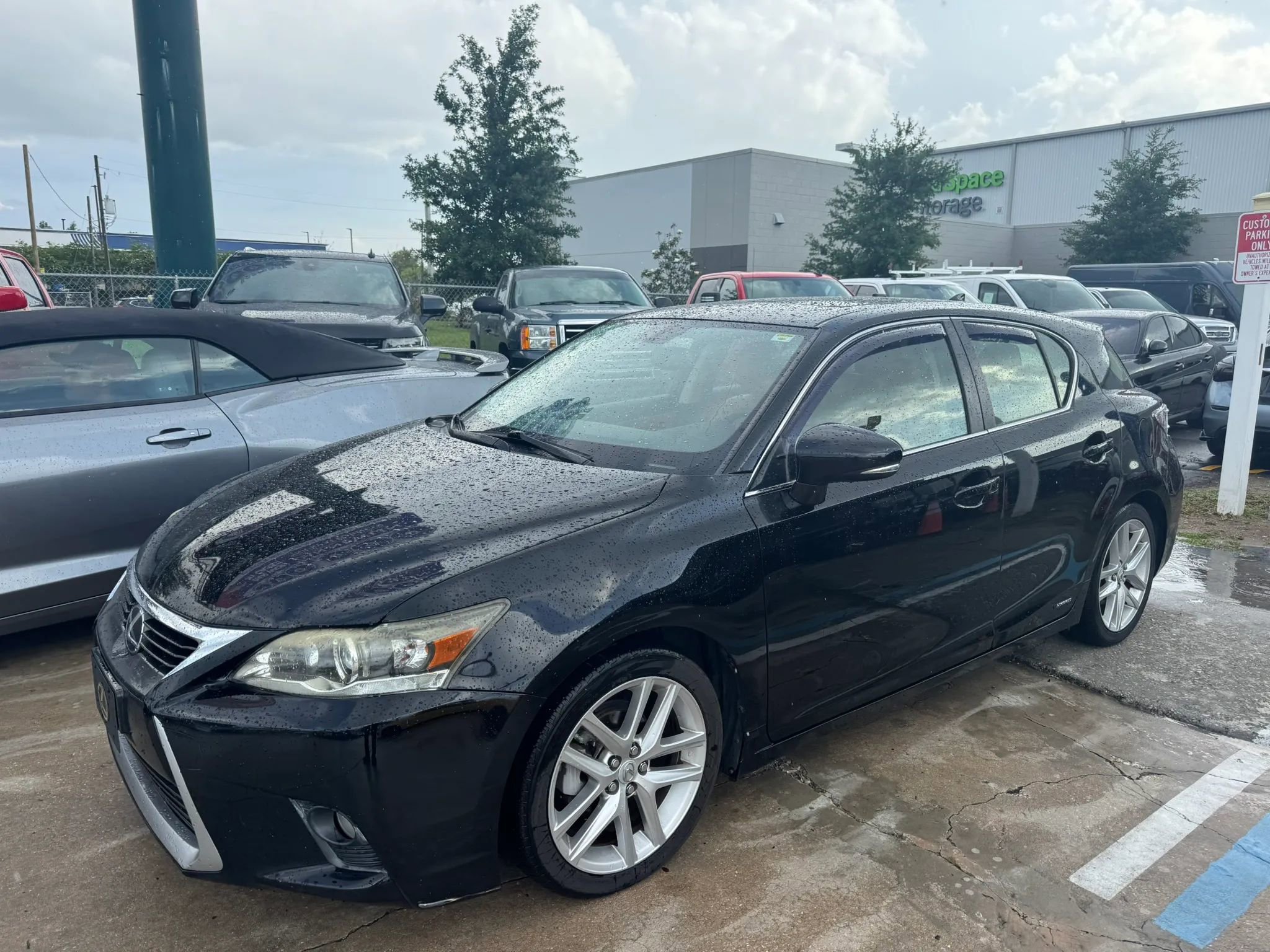 Used 2014 Lexus CT 200h w/ Seat Comfort Package FWD image 3