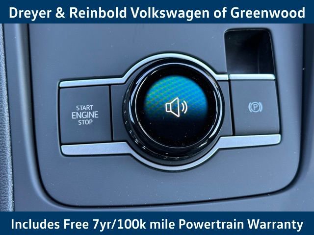 New 2025 Volkswagen Tiguan SE R-Line image 23