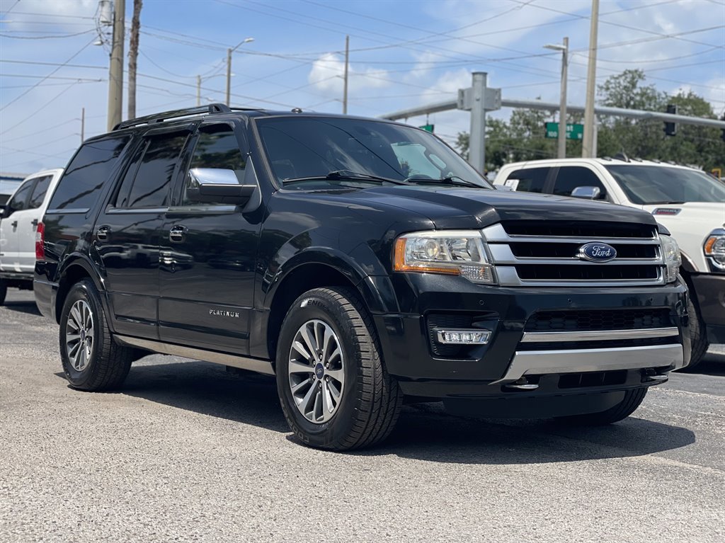Used 2015 Ford Expedition Platinum AWD/4WD image 12