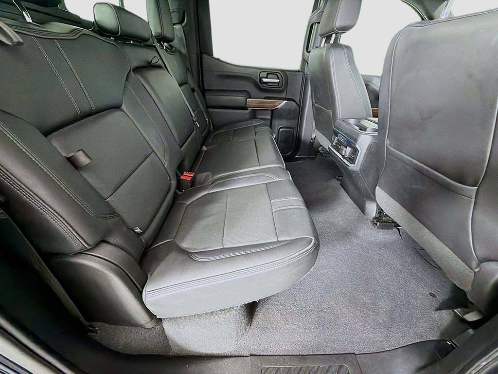 Used 2020 Chevrolet Silverado 1500 High Country w/ Technology Package AWD/4WD image 31
