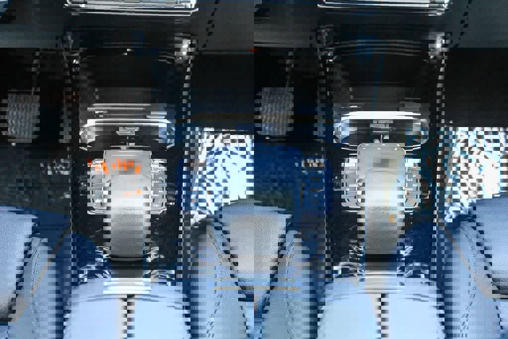 Used 2022 Mercedes-Benz CLA 250 image 14