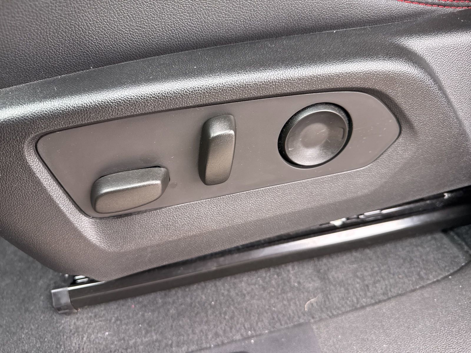 Used 2023 Chevrolet Colorado Z71 w/ Z71 Convenience Package 2 image 38