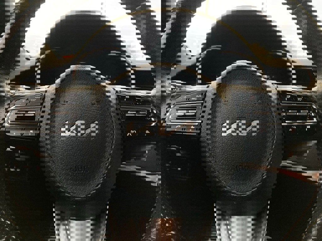 Used 2022 Kia Stinger GT1 w/ Red Interior Color Package image 15