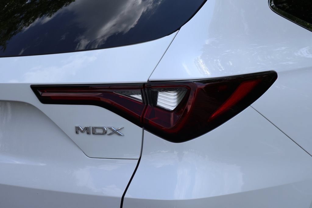 Used 2025 Acura MDX FWD w/ Technology Package image 8