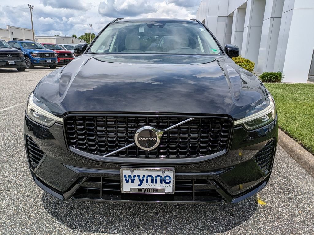 New 2025 Volvo XC60 T8 Plus w/ Protection Package Premier AWD/4WD image 9