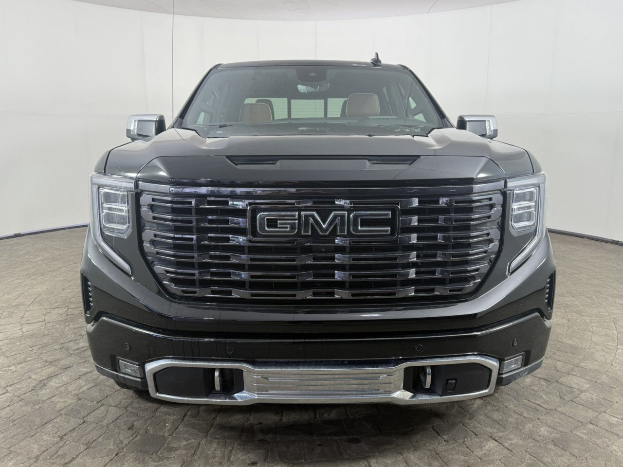 Used 2025 GMC Sierra 1500 Denali Ultimate AWD/4WD image 2