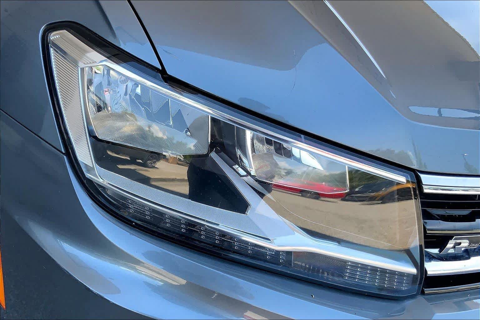 Used 2021 Volkswagen Tiguan SE R-Line AWD/4WD image 27
