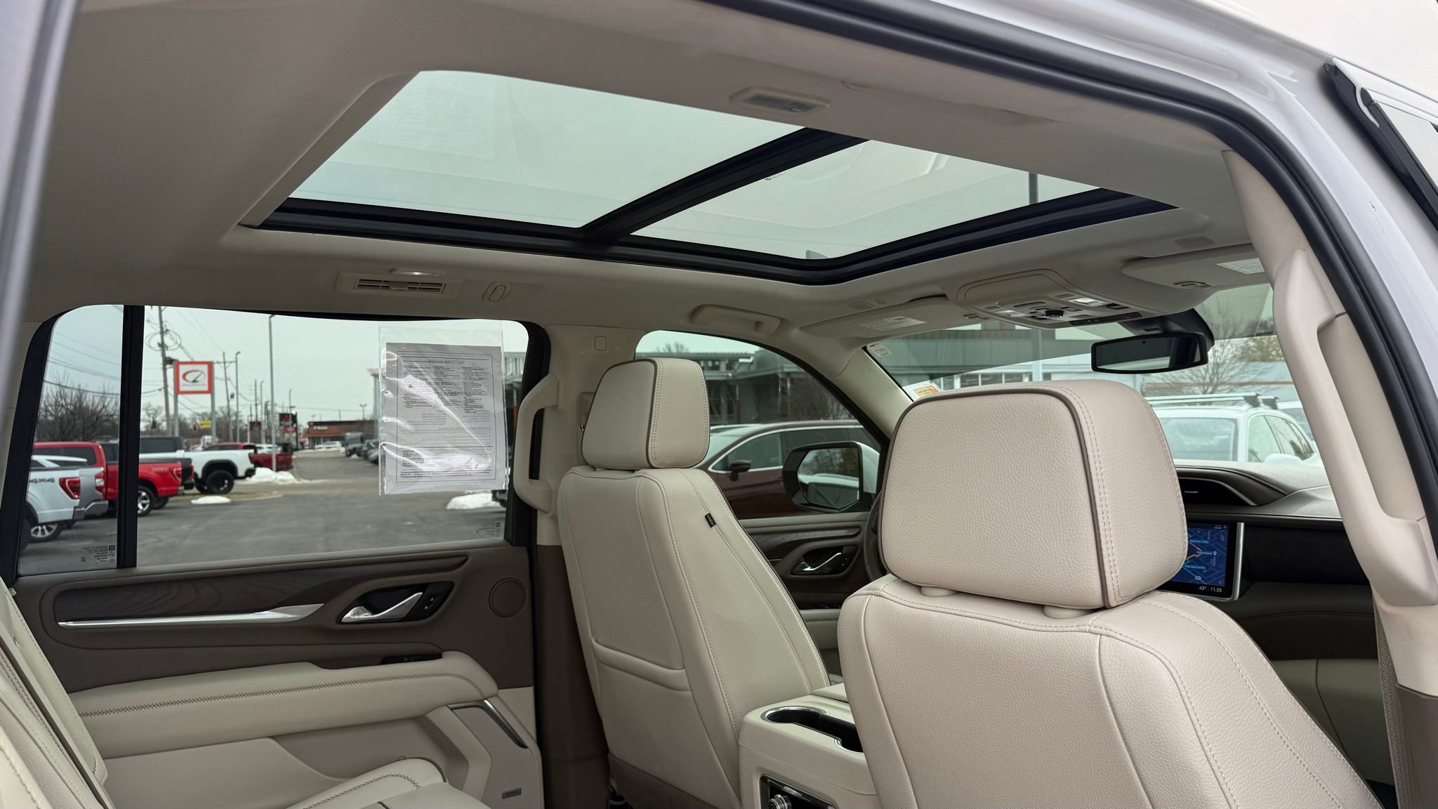 Used 2021 GMC Yukon XL Denali image 19