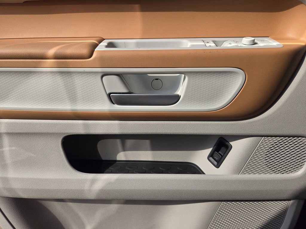 New 2025 Volkswagen ID. Buzz 1st Edition image 19