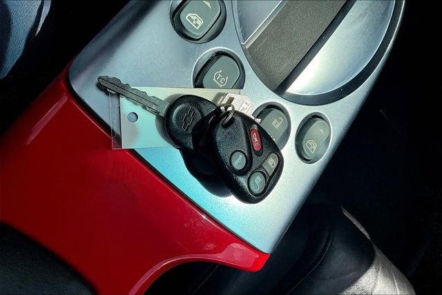 Used 2004 Chevrolet SSR w/ Preferred Equipment Group image 10
