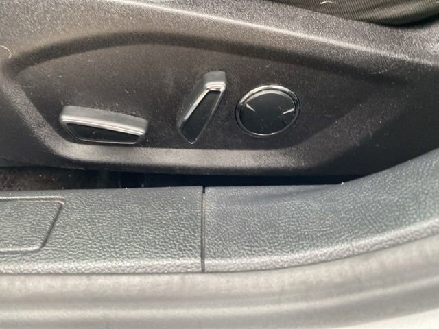 Used 2017 Ford Fusion SE FWD image 29