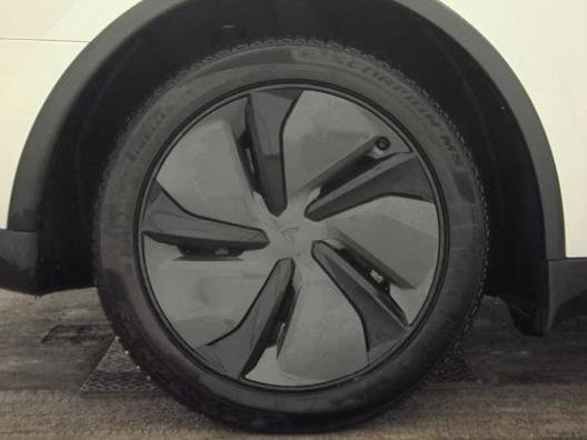 Used 2026 Tesla Model Y Long Range image 17